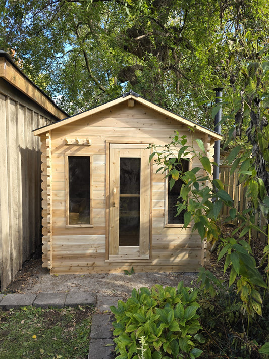 White Cedar Log Cabin Sauna